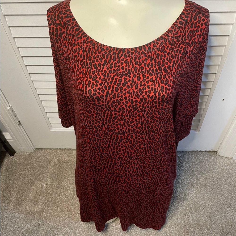 Red leopard top
